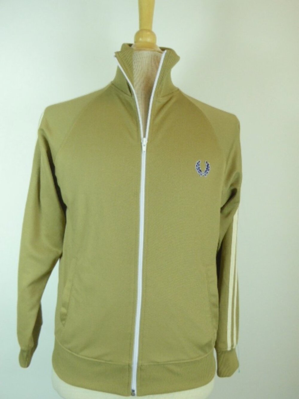 FRED PERRY ZIP CAMEL WARM UP SWEATER JACKET XSMALL